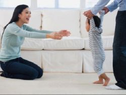 7 thói quen đáng lo ngại của trẻ mới biết đi