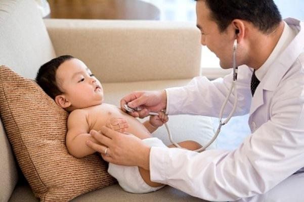 Hướng dẫn cách hạ sốt ở trẻ sơ sinh an toàn