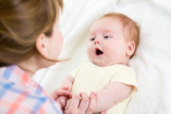 Sự phát triển của trẻ 21 tuần tuổi sau sinh