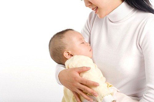 Mẹo giúp cặp song sinh ngủ cùng một lúc