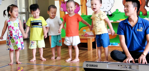 Bí quyết nuôi dạy trẻ thông minh: Chơi nhạc
