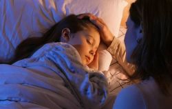 Đối phó với việc trẻ thường vào phòng cha mẹ lúc đêm muộn