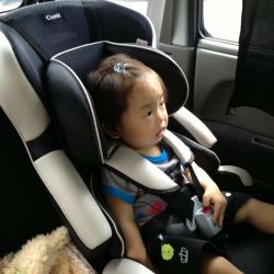 Lựa chọn ghế trên ô tô an toàn cho trẻ