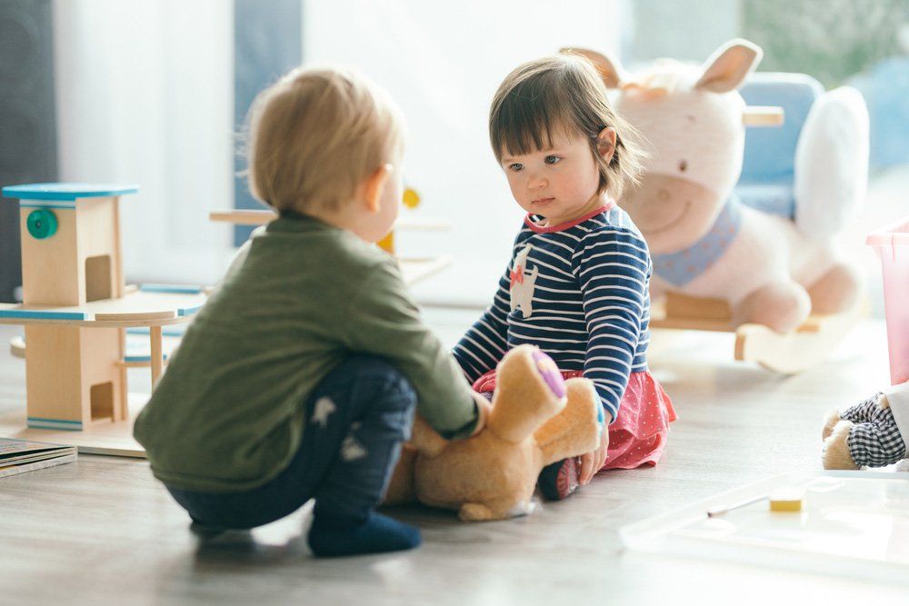 Làm sao để trẻ không bú ngón tay cái?