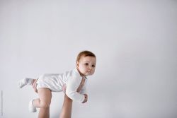 Sự phát triển ngôn ngữ và nhận thức của trẻ 21 tháng tuổi