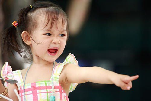 Cách xử lý khi con vô lễ với người khác