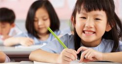 Làm sao để khơi dậy niềm yêu thích của trẻ với việc viết lách?