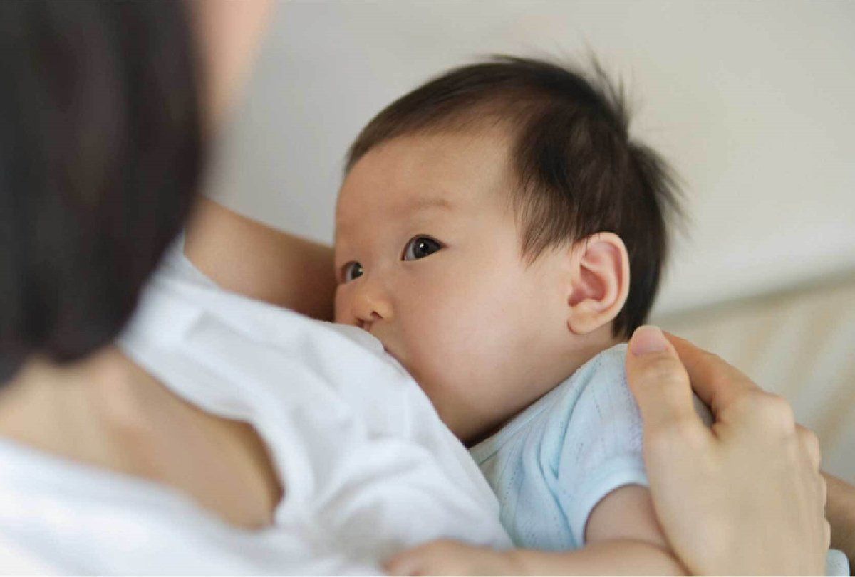 Giúp bé giảm đau, giảm sốt khi mọc răng