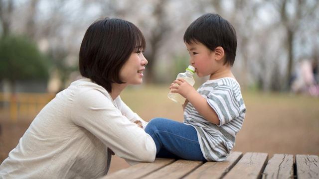 10 lời khuyên để nuôi dạy một cậu bé phát triển toàn diện