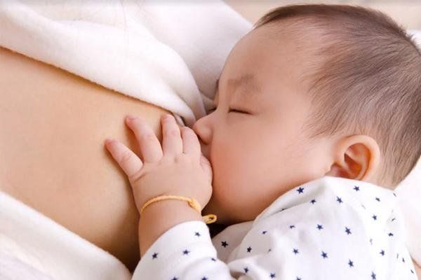 Không dung nạp lactose ở trẻ: Những điều mẹ cha cần biết