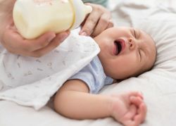 Không dung nạp lactose ở trẻ: Những điều mẹ cha cần biết