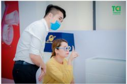 Dân văn phòng phòng ngừa bệnh khô mắt sao cho đúng