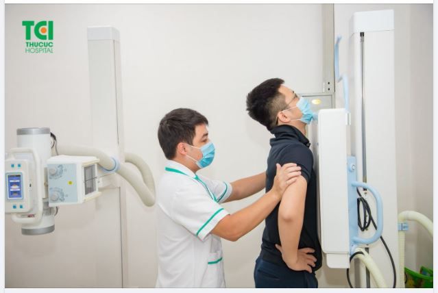 4 nghề nghiệp nào dễ gây thoái hóa cột sống, thoát vị đĩa đệm nhất