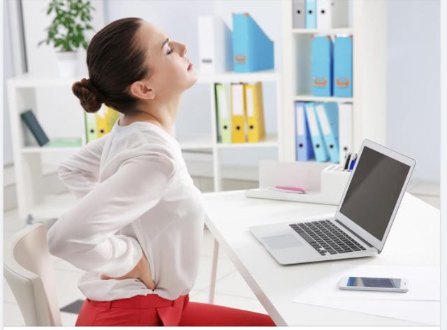 Trị đau lưng dứt điểm chốn công sở