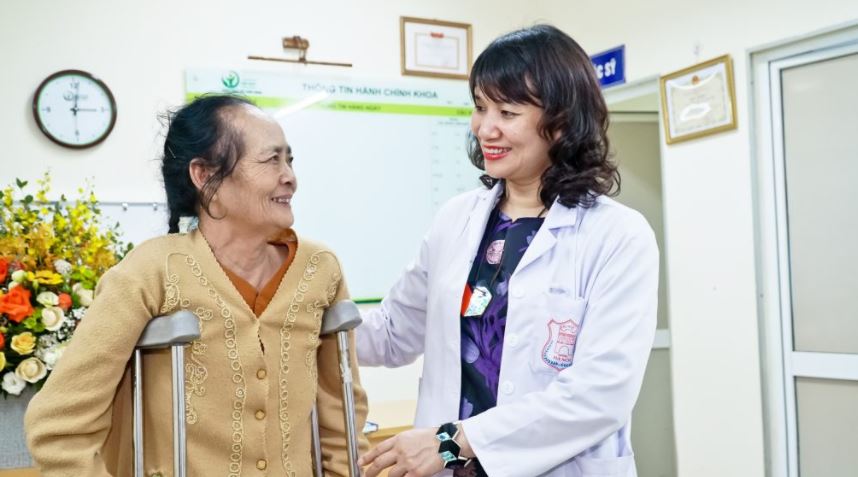 Phục hồi chức năng ở người cao tuổi - bệnh viện Việt Đức