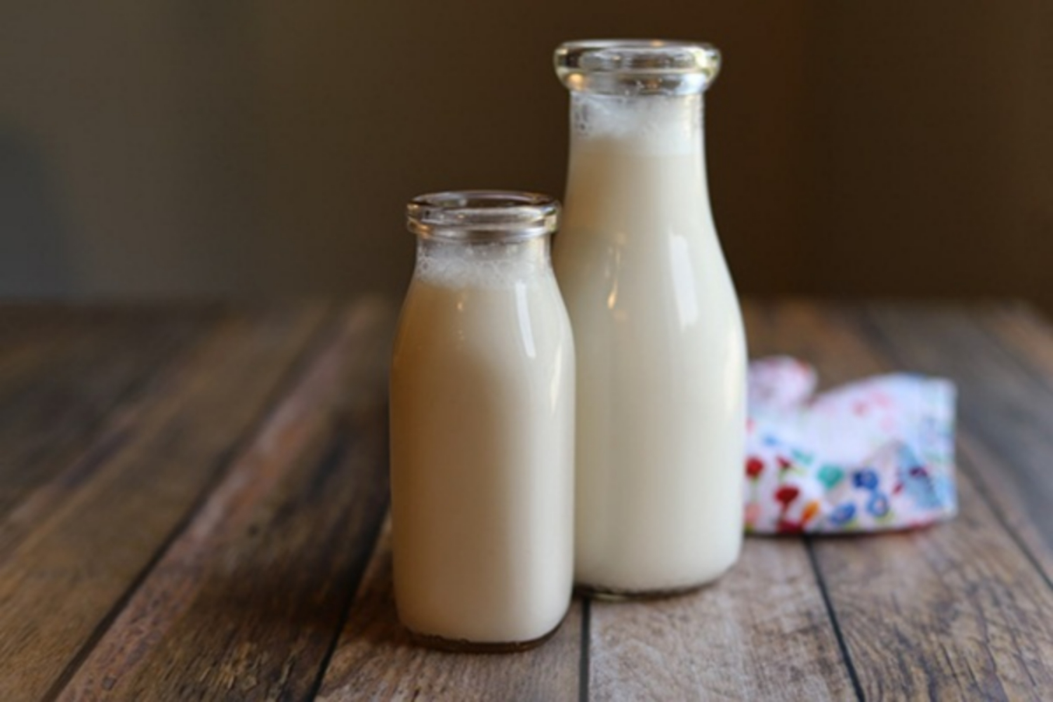 Sữa: Giá trị dinh dưỡng, lợi ích và tác hại đến sức khỏe