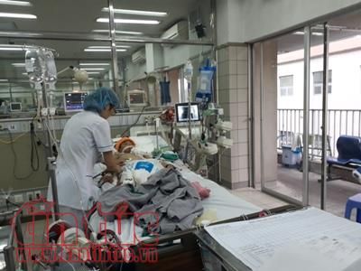 'Bay' hàng trăm triệu đồng sau điều trị siêu vi khuẩn kháng thuốc - Bệnh viện Bạch Mai
