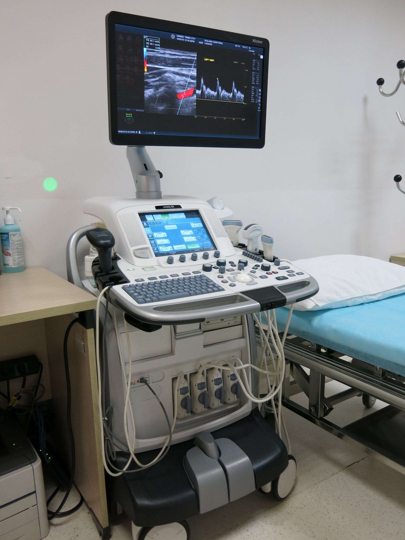 Siêu âm màng phổi cấp cứu