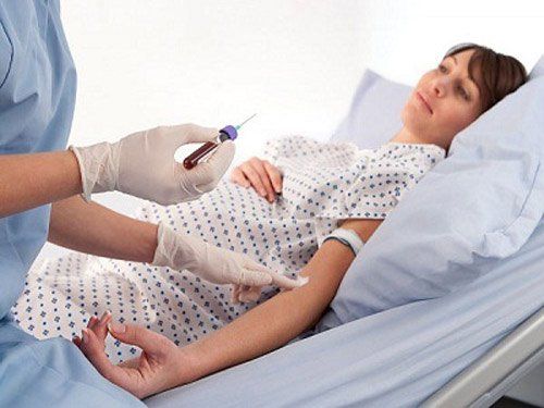 Chân phù to do nhiễm độc thai nghén: Dấu hiệu và cách điều trị