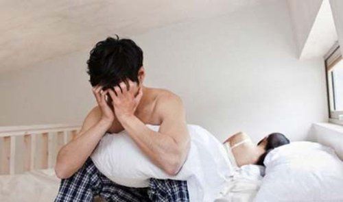 HIV giai đoạn cửa sổ có biểu hiện gì không?