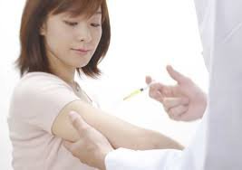 Năm loại vắc-xin nên tiêm cho phụ nữ sau tuổi bốn mươi