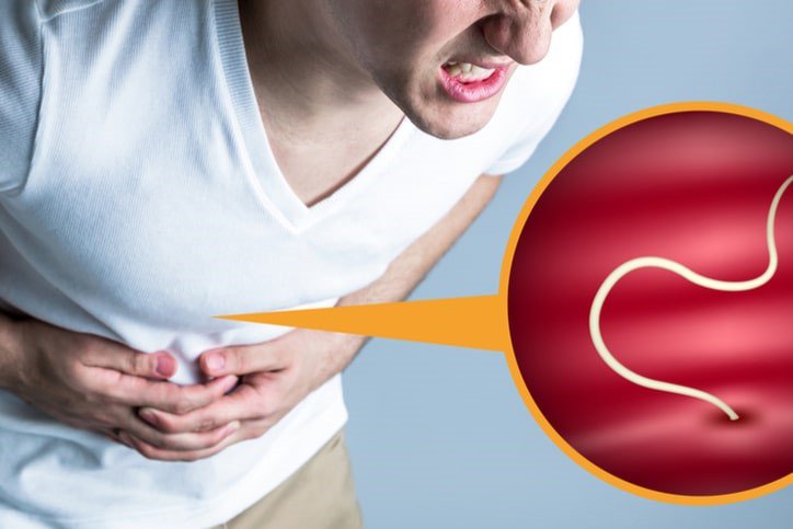 Có những yếu tố nào có thể làm tăng nguy cơ bị đau bụng giun ở vị trí nào?
