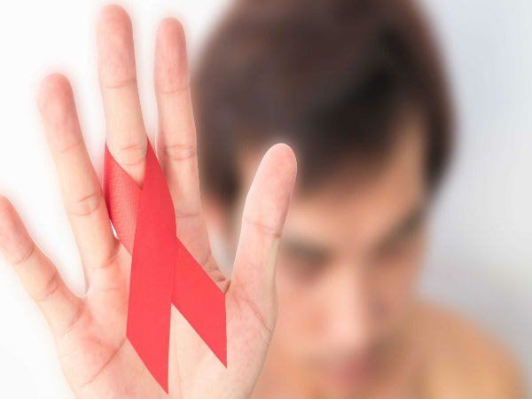 HIV giai đoạn cửa sổ có biểu hiện gì không?