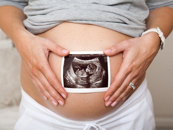 Các mốc siêu âm thai IVF mẹ bầu cần nhớ