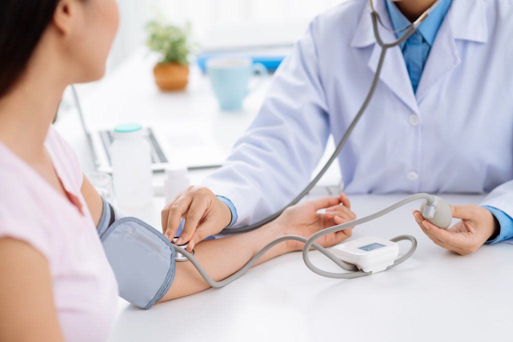 Dấu hiệu tăng huyết áp rất nghèo nàn - cách tốt nhất để phát hiện là đo huyết áp