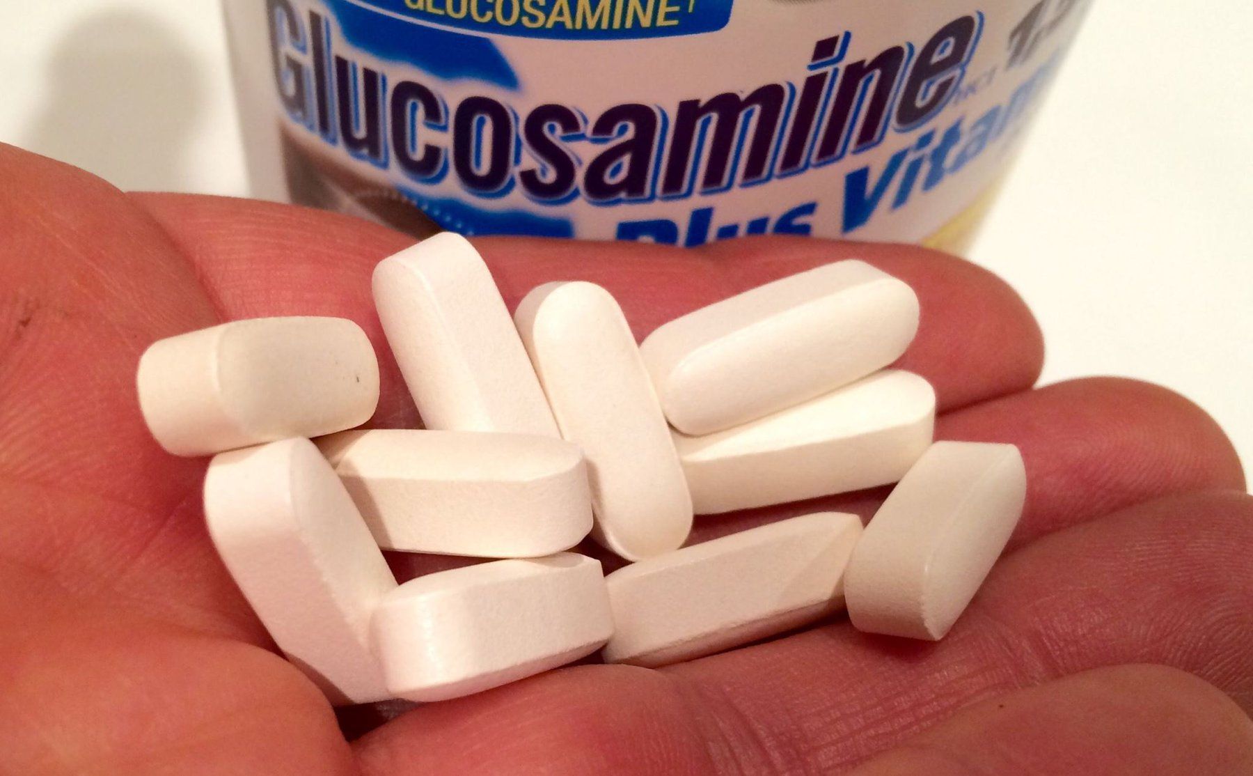 Glucosamine: Lợi ích, liều dùng và tác dụng phụ