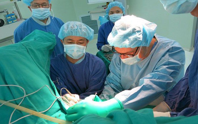 Phẫu thuật điều trị ruột đôi - mổ mở