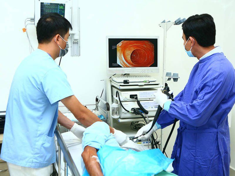 Nội soi đại tràng phát hiện bất thường trong ruột già và trực tràng
