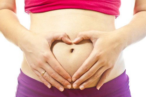 Siêu âm bơm nước có tác dụng như thế nào trong việc tiên lượng thai nhi và làm sao để chuẩn đoán các trường hợp thai không phát triển?

