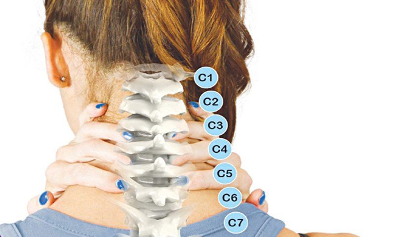 Thoát vị đĩa đệm cổ: Dấu hiệu nhận biết