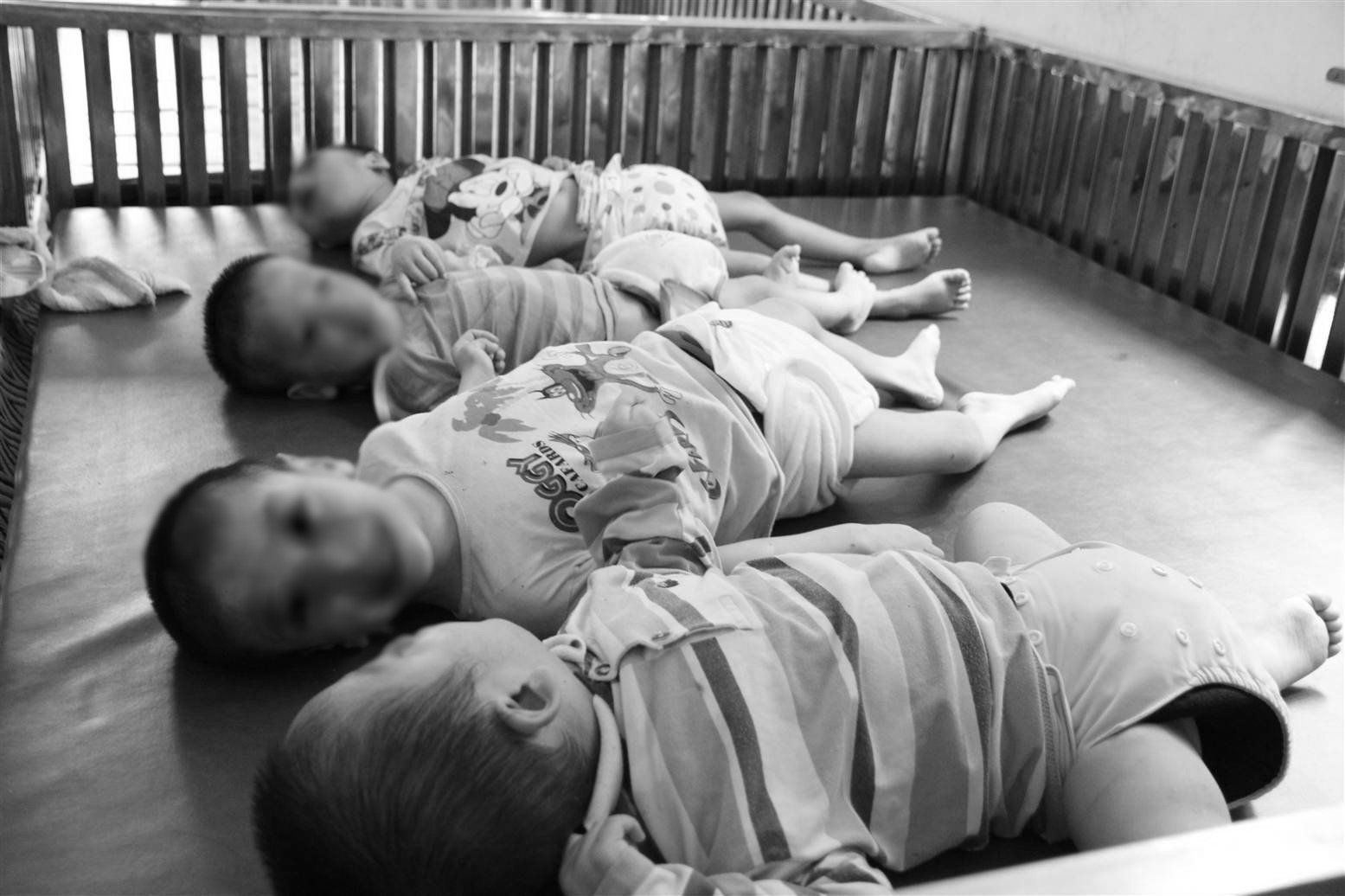 Virus nào gây bệnh bại liệt?