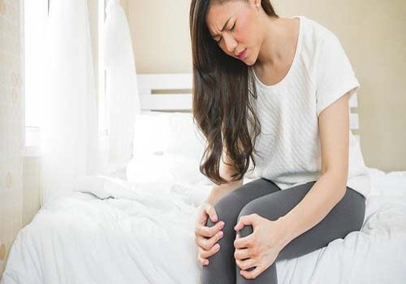 Điều trị sa trực tràng kiểu túi bằng mảnh ghép đặt sau âm đạo