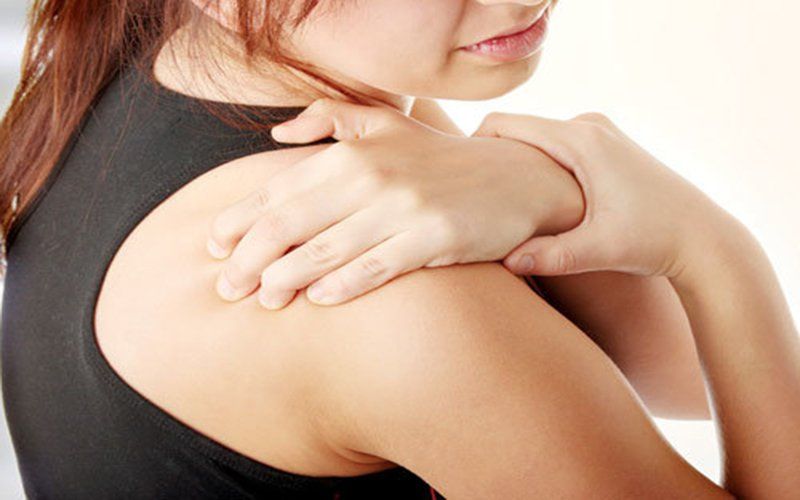 Tiêm phá đông khớp vai dưới X quang tăng sáng