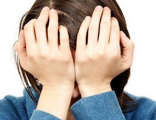 Bỏng mắt: Nguyên nhân, phân loại và đặc điểm tổn thương
