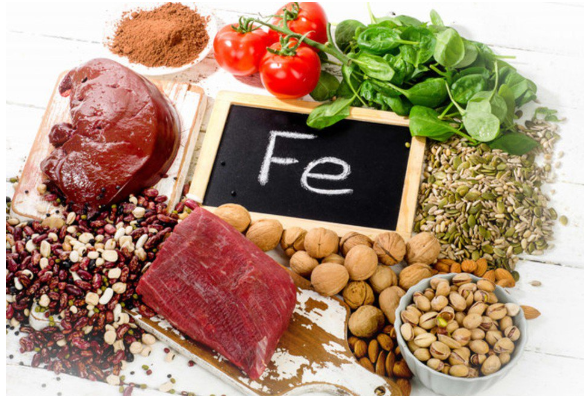 Móng tay lõm hình thìa: Nguyên nhân và cơ chế sinh bệnh