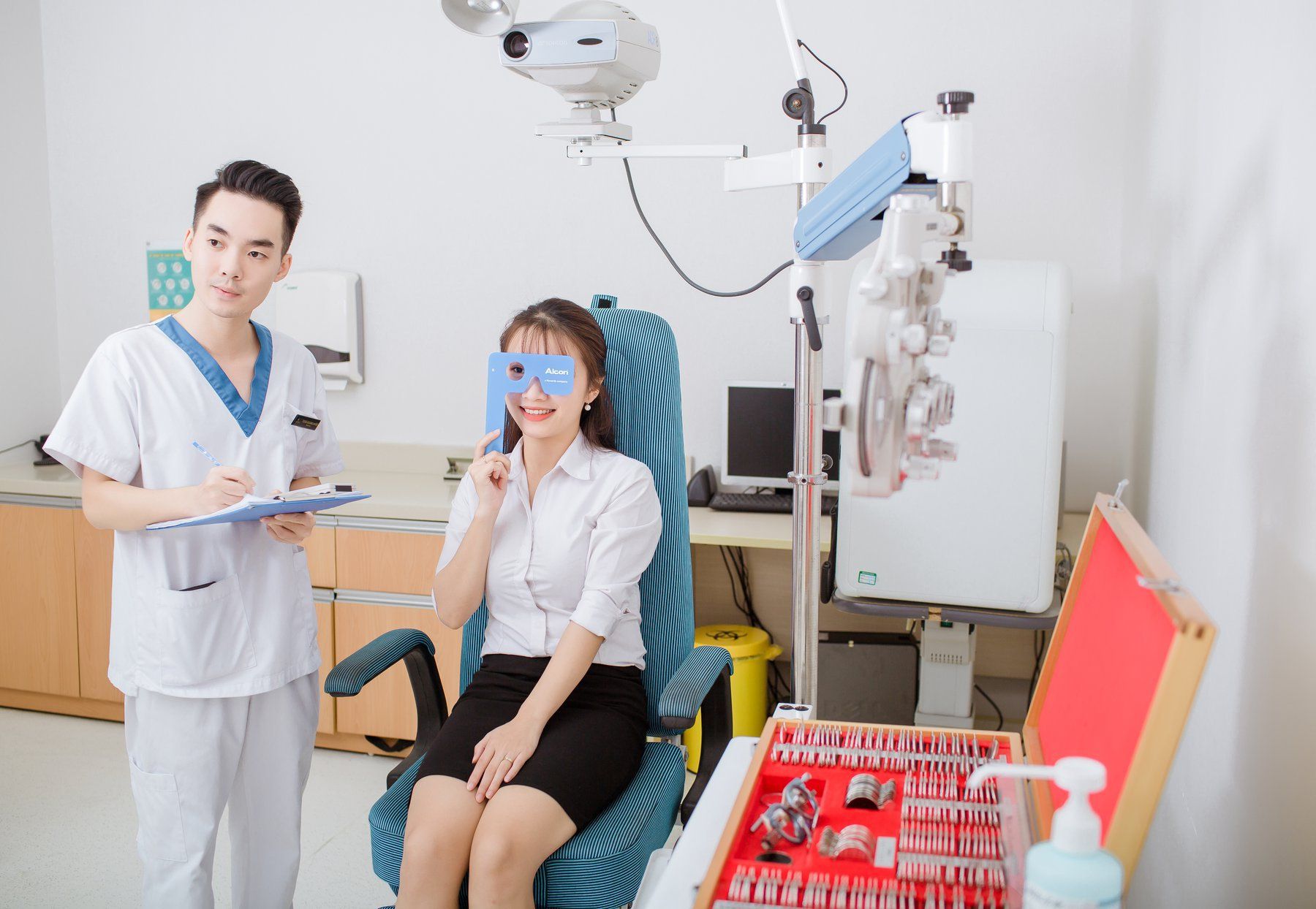 Cách khám 12 đôi dây thần kinh sọ não