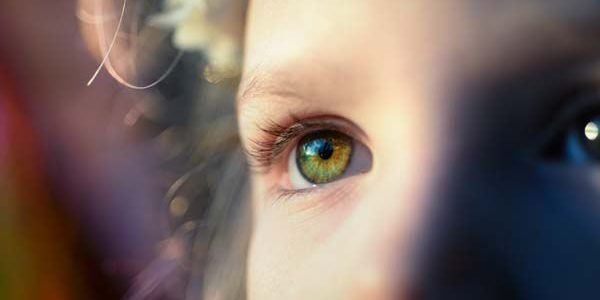 Mắt con người có thể nhìn bao xa?