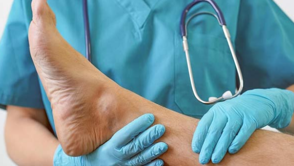 Hội chứng chèn ép khoang sau can thiệp nội mạch