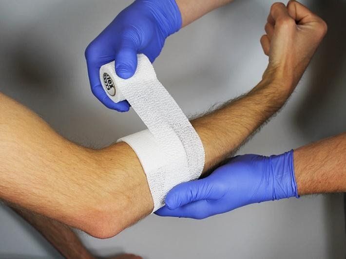 Cách sơ cứu khi bị vết thương gây chảy máu bên ngoài