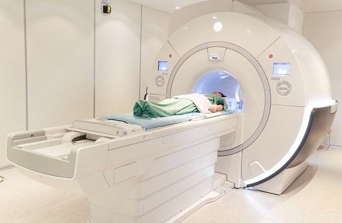Những kỹ thuật y tế nào giúp chẩn đoán gãy xương hông?