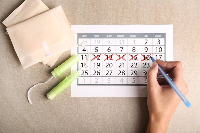 Tại sao chu kỳ kinh nguyệt đến sớm hoặc muộn?