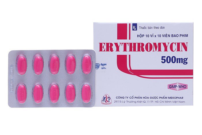 Erythromycin có tác dụng chống vi khuẩn mạnh đến mức nào?

