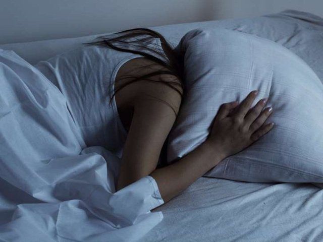 Chứng sợ ngủ: Triệu chứng, nguyên nhân và cách điều trị