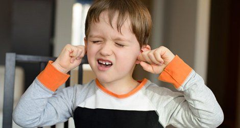 Tăng động giảm chú ý (ADHD) khác gì hội chứng Tourette's?