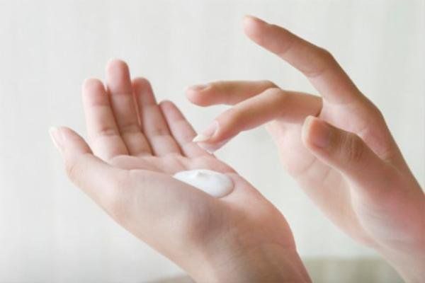 Thuốc Therapeutic Mineral Ice 2%: Công dụng, chỉ định và lưu ý khi dùng