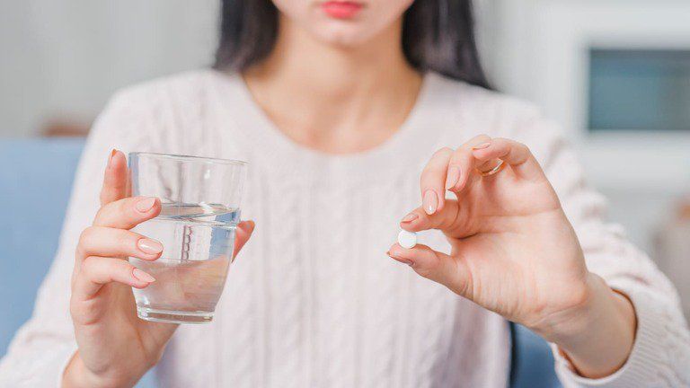 Thuốc Vitrakvi: Công dụng, chỉ định và lưu ý khi dùng